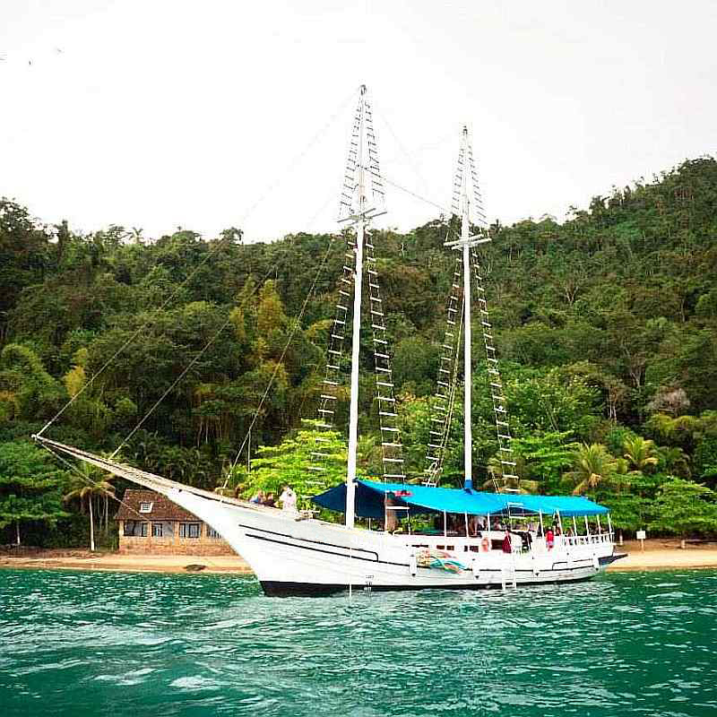 Escuna Amistad Paraty 2
